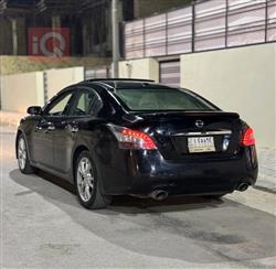 Nissan Maxima